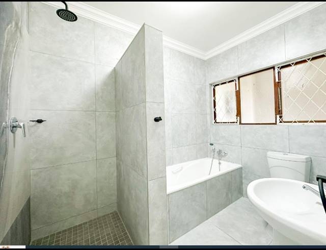 5 BEDROOM HOUSE FOR SALE IN WESTVILLE